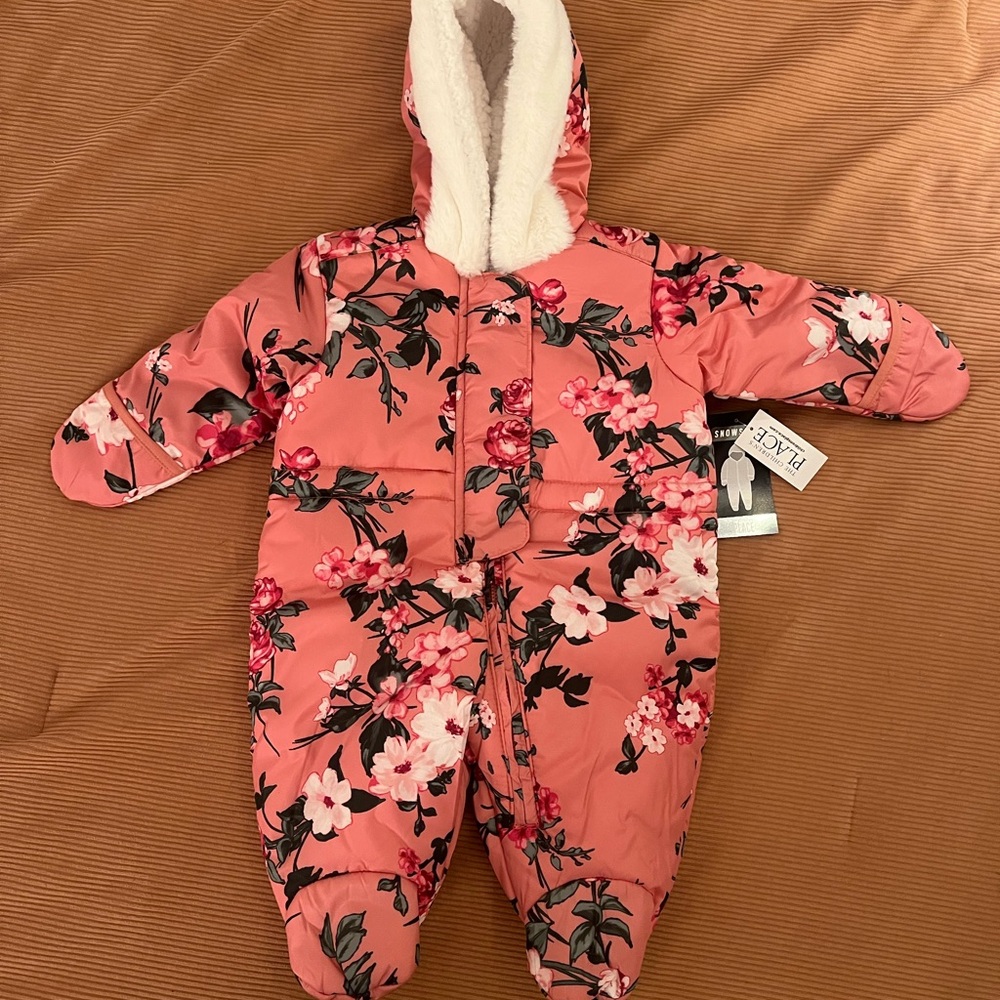 The Children’s Place Snowsuit 0-3 NWT Fleece Lining Floral Pattern
